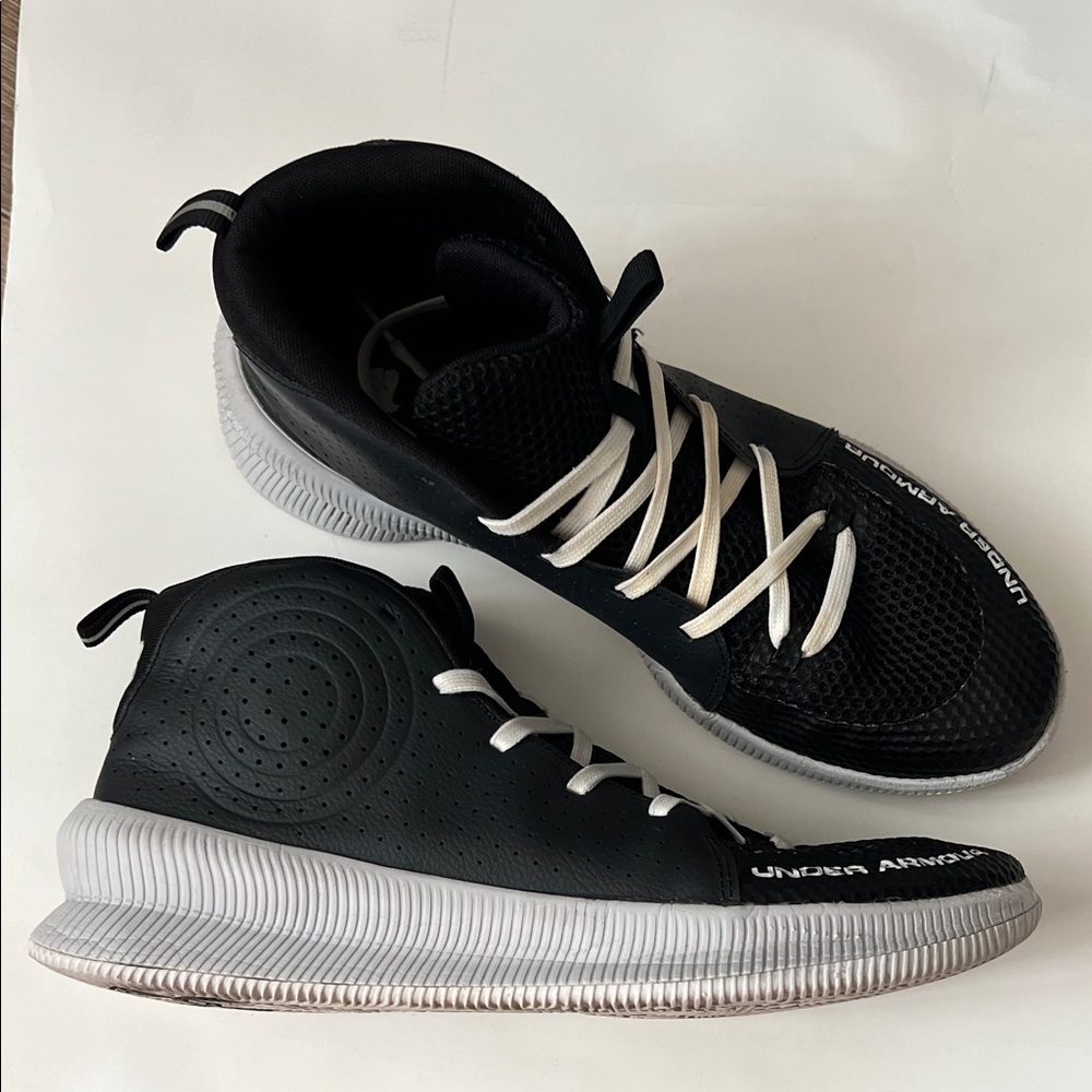 Under Armour Men’s Jet Basketball Black and White High-Top Sneakers 10.5 - Picture 3 of 7